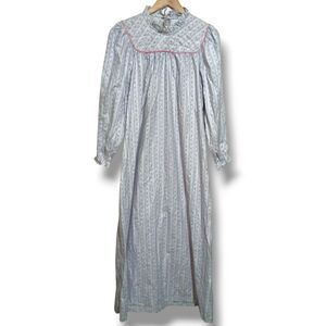 Vtg Brandywine Flannel Nightgown-Medium-Ruffle Trim-Quilted Yoke-Floral-NEW